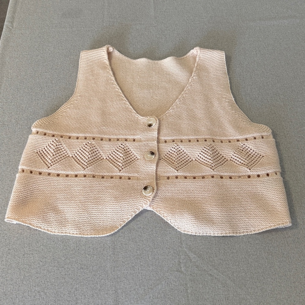SHEIN Cream Knit Vest V-Neck Button down SZL (8-10) cropped length